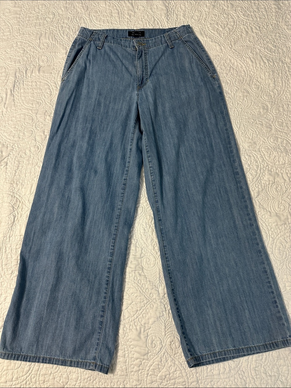 Banana Republic Light Blue Wide Leg Jeans size 8 petite